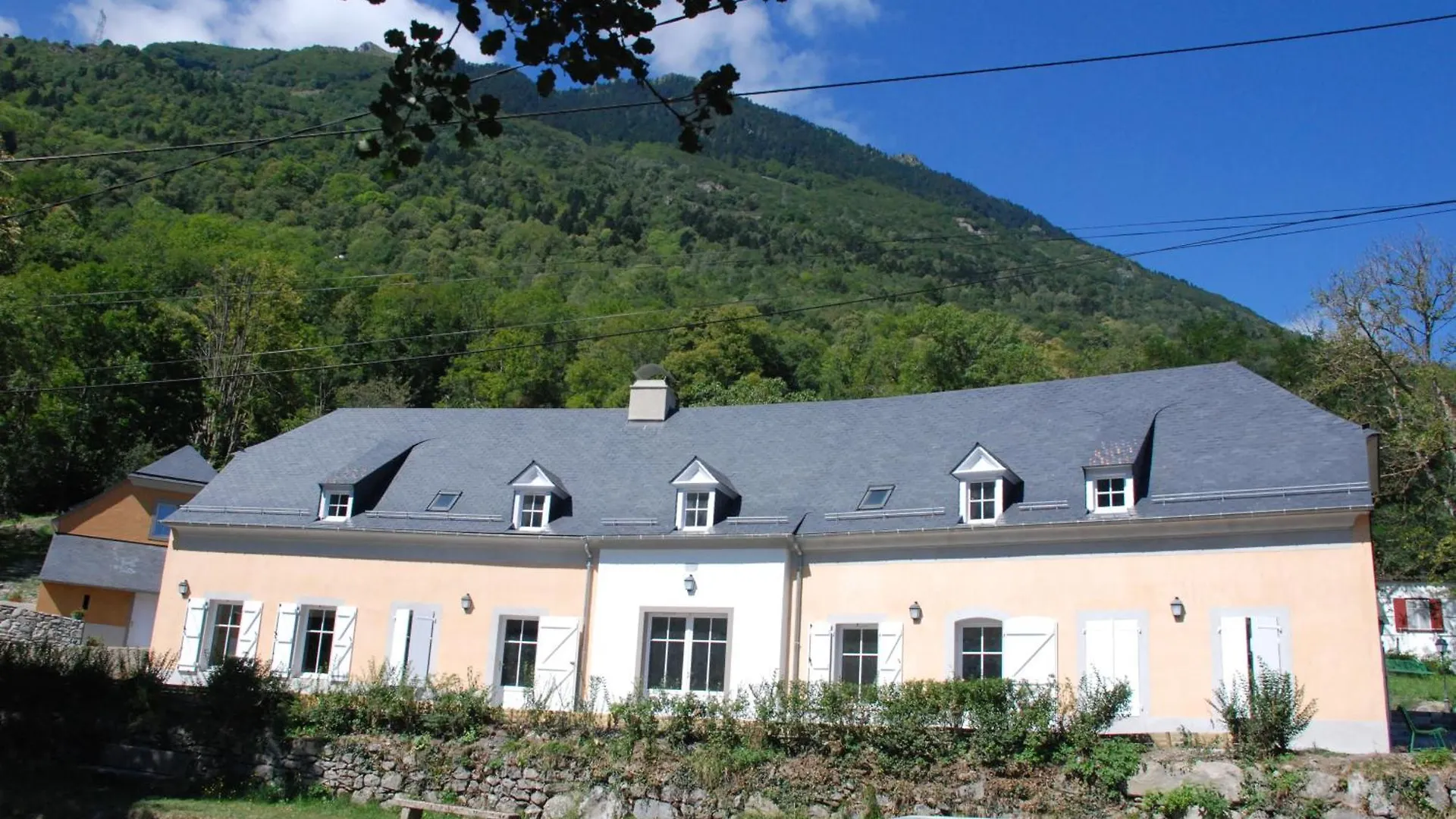 Holiday home Les Gites Du Pla De Moura Luz-Saint-Sauveur